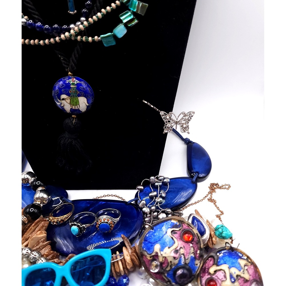 35pc Mixed Jewelry Lot Blue Vintage Modern Necklaces Bracelets Earrings - Picture 8 of 10